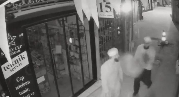 d Trabzon'da bayrağa saldıran şüpheli: Psikolojim bozuk