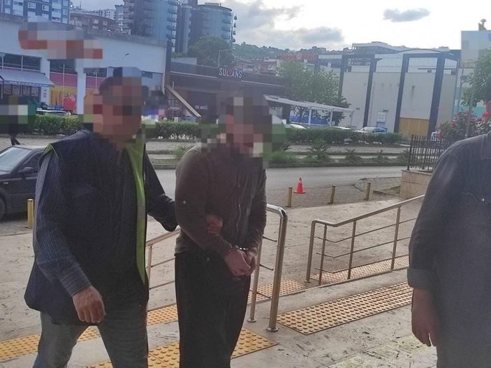 d Trabzon'da bayrağa saldıran şüpheli: Psikolojim bozuk