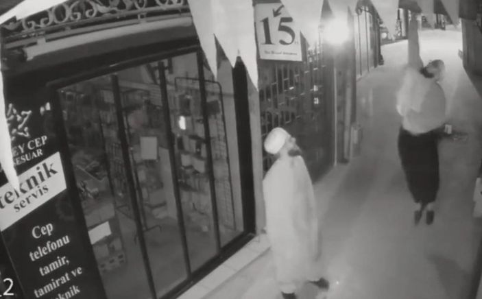 d Trabzon'da bayrağa saldıran şüpheli: Psikolojim bozuk