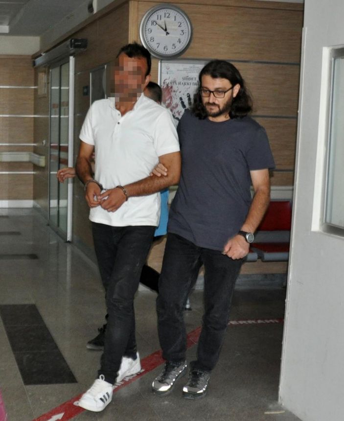 Karaman'da, çaldıkları minibüsün içerisinde yakalandılar