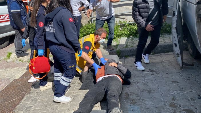 i Kağıthane'deki yokuştan minibüsüyle inen sürücü zikzak çizdi