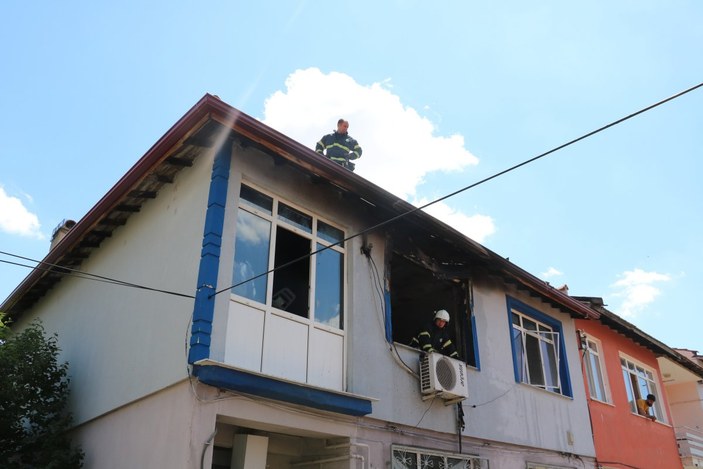 Edirne'de, cinnet getiren şahıs annesini ve evini benzin döküp yaktı