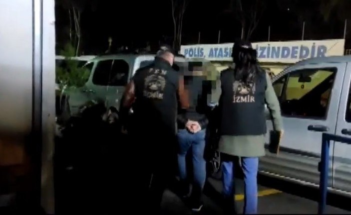 İzmir merkezli FETÖ operasyonu: 31 şüpheli yakalandı