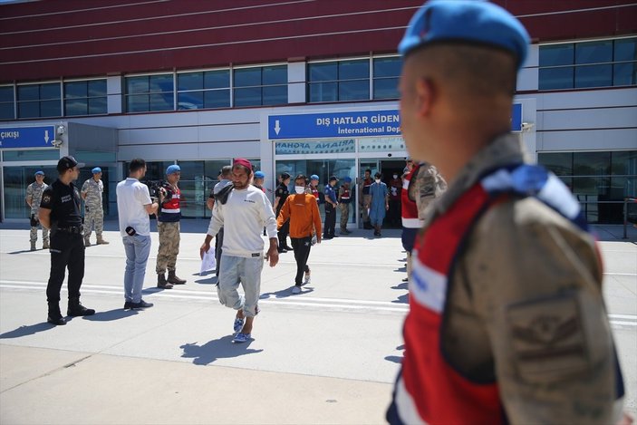 454 kaçak göçmen, Malatya'dan Afganistan'a gönderildi