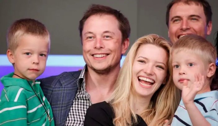 Elon Musk’ın oğlu adını ve cinsiyetini değiştiriyor