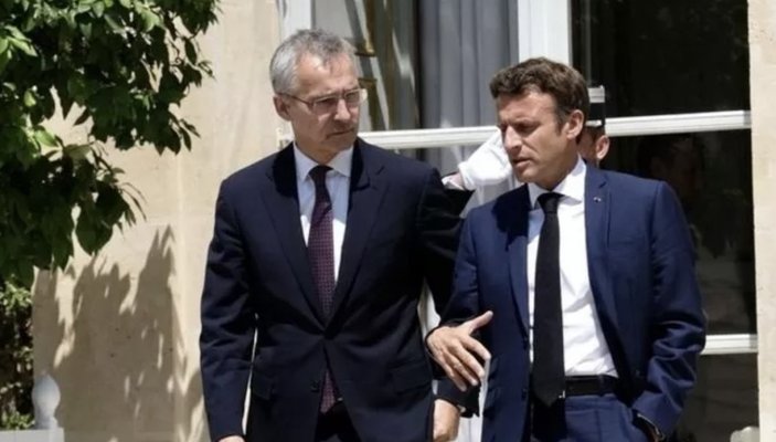 Emmanuel Macron: Türkiye NATO üyelikleriyle ilgili duruşunu netleştirilmeli