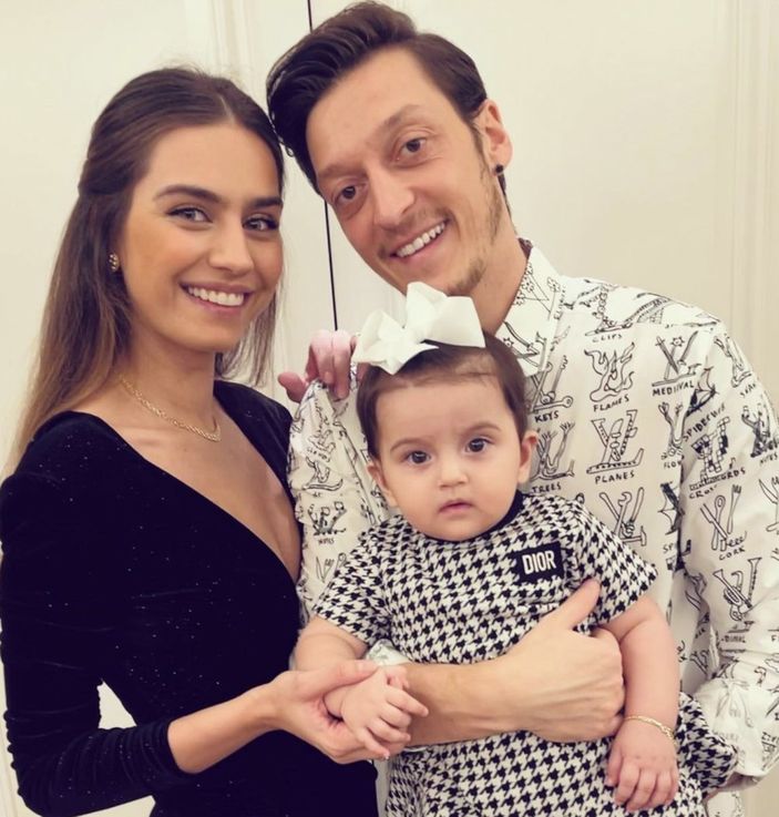 Karnı burnunda Amine Gülşe'nin göbek attığı anlar sosyal medyayı yıktı!