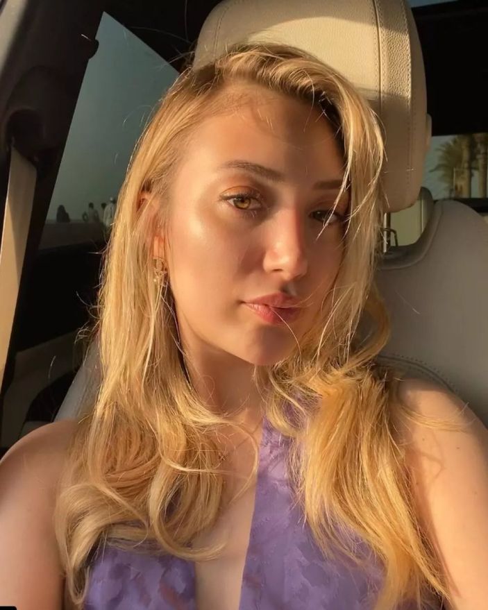 Yasmin Erbil beyaz göğüs dekolteli elbisesiyle olay oldu! 'Soyunmaya doyamadın..'