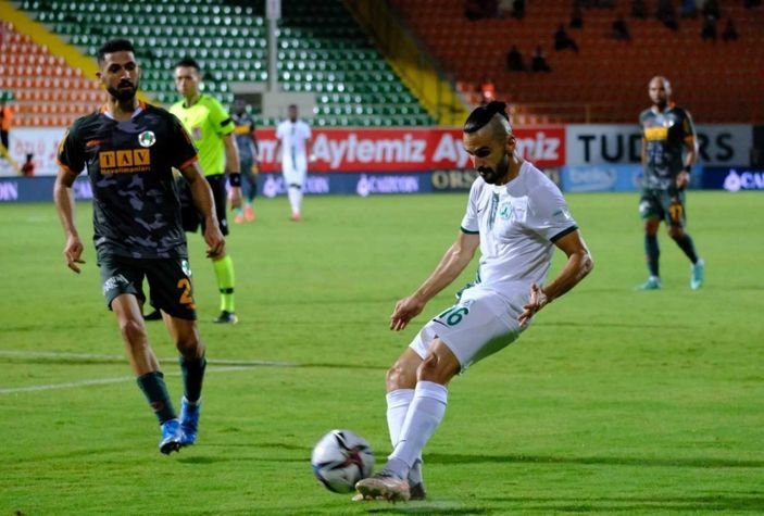 Alanyaspor'da gündem Aziz Behich