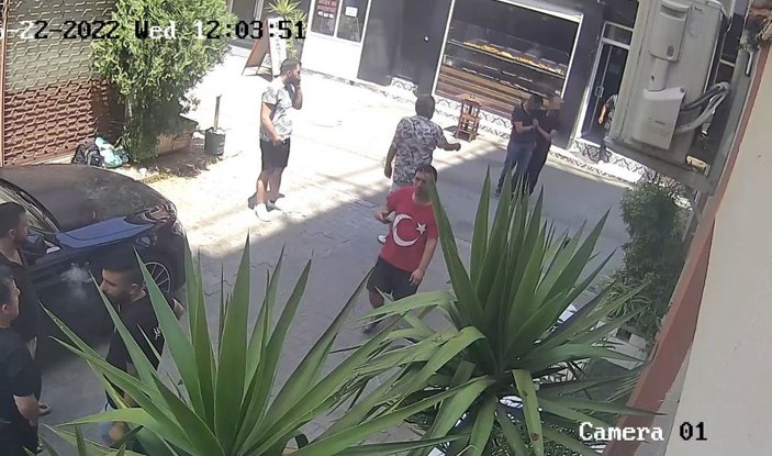 Antalya'da bıçakladığı şahsa tampon yaptı