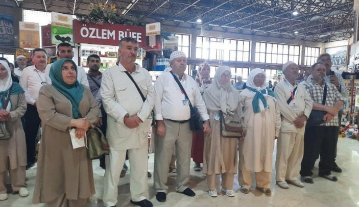 Kastamonu'da ilk hac kafilesi gözyaşları arasında uğurlandı