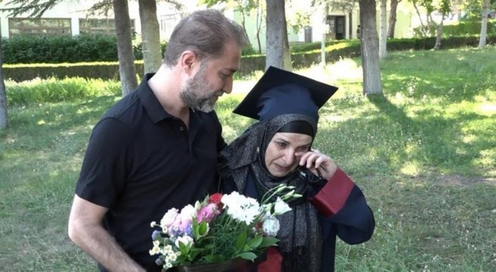 Elazığ'da 63 yaşında inşaat mühendisliğinden mezun oldu
