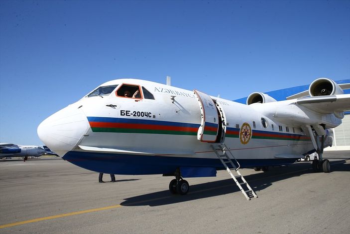 Azerbaycan, yangın söndürme çalışmaları için amfibi uçağı gönderdi