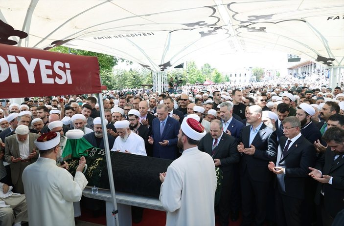 Cumhurbaşkanı Erdoğan, Mahmut Ustaosmanoğlu'nun cenazesine katıldı