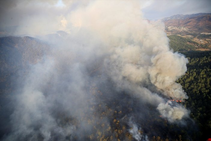 Marmaris'teki yangına Mi26'nın müdahale anları