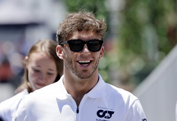 AlphaTauri açıkladı: Pierre Gasly ile bir yıl daha