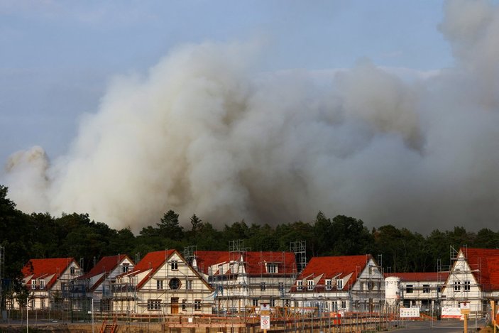 Almanya’da orman yangını: 2 yerleşim birimi tahliye edilecek