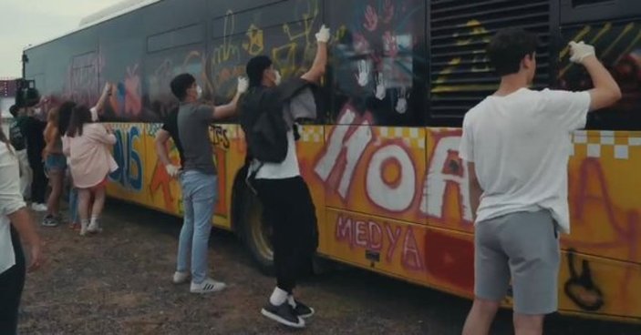İBB, Yenikapı'da otobüs boyama etkinliği düzenledi