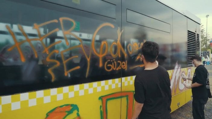 İBB, Yenikapı'da otobüs boyama etkinliği düzenledi