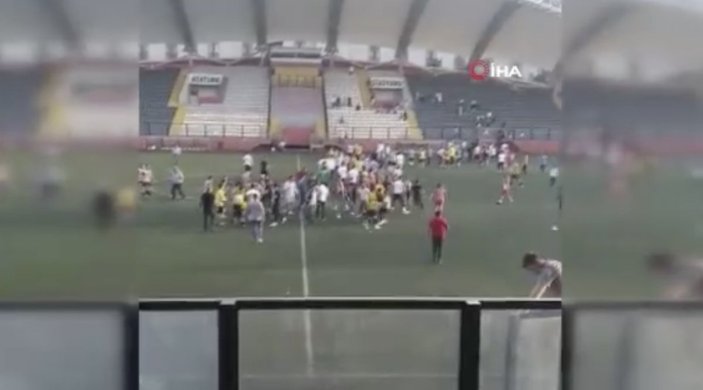 İstanbul'da futbol turnuvasında çıkan kavga dışarı taştı