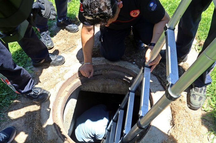 Antalya'da kanalizasyonda hırsızlık şüphelisi arandı