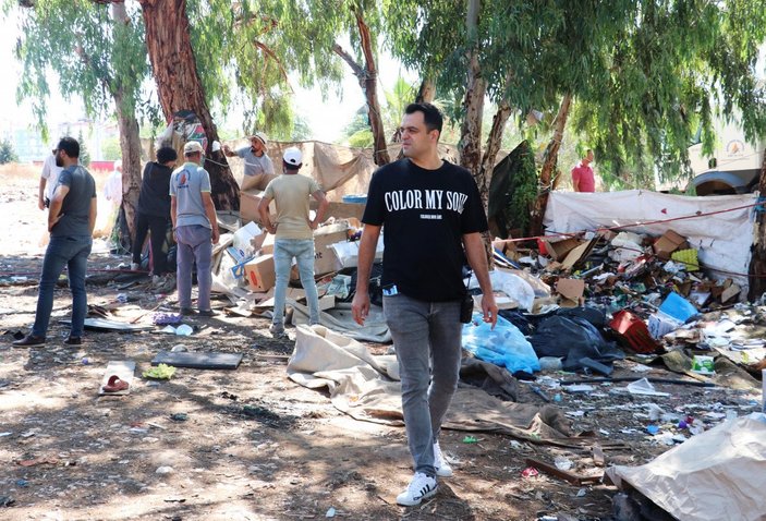 Antalya’da, atık toplayıcılarının depolarına kötü görüntü baskını