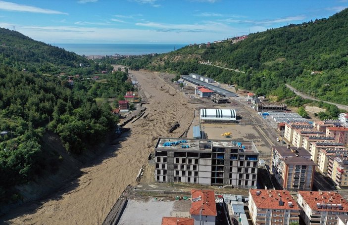 Kastamonu'da aşırı yağış: Bozkurt'u sel vurdu