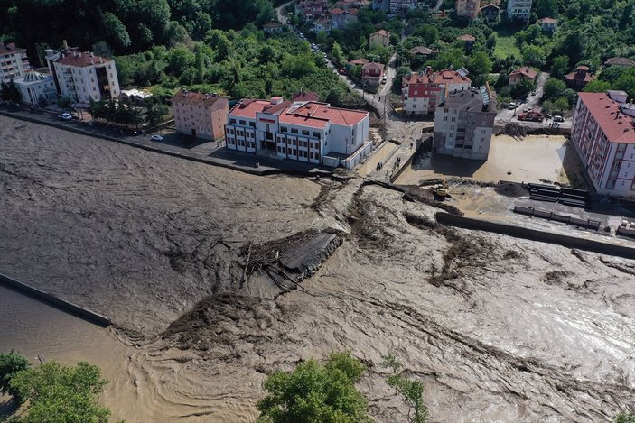 Kastamonu'da aşırı yağış: Bozkurt'u sel vurdu