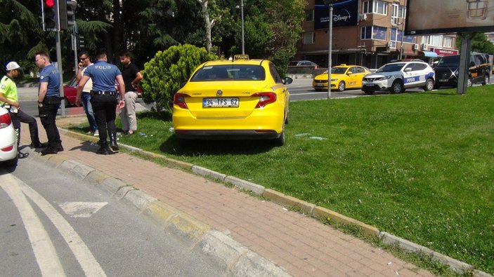 Beşiktaş’ta emekli astsubay olan taksici faciayı önledi