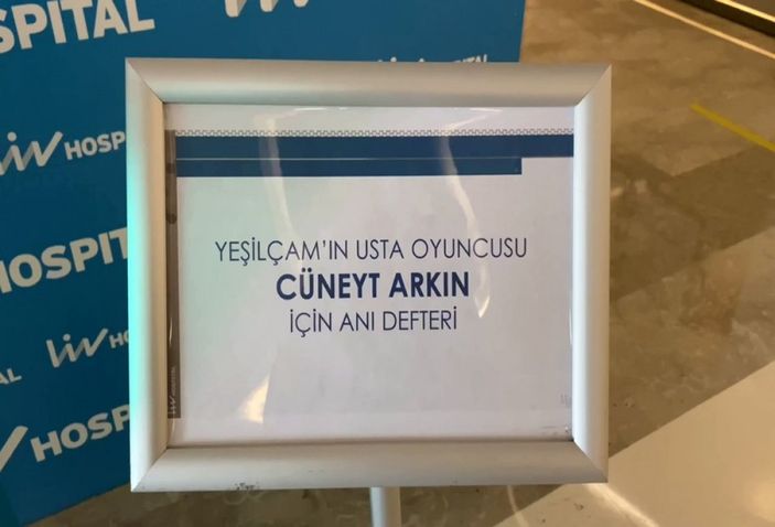 i Cüneyt Arkın için hastaneye anı defteri konuldu