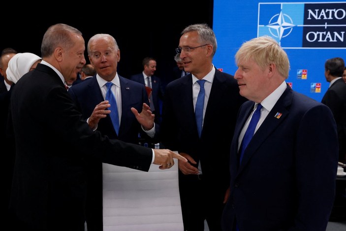NATO Liderler Zirvesi'nden samimi kareler