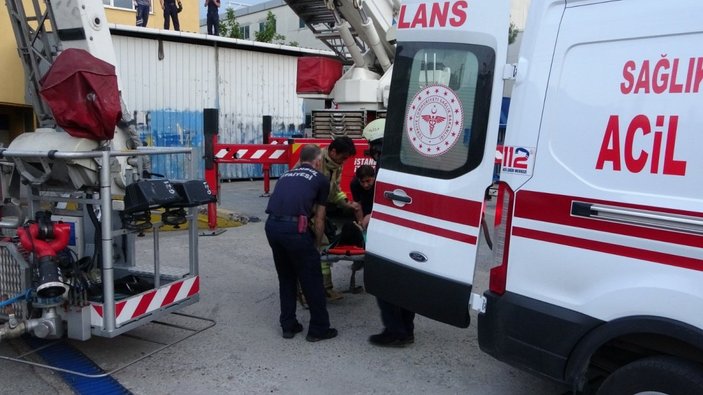 Tuzla’da 13 yaşındaki çocuk, camdan sarkıp düştü