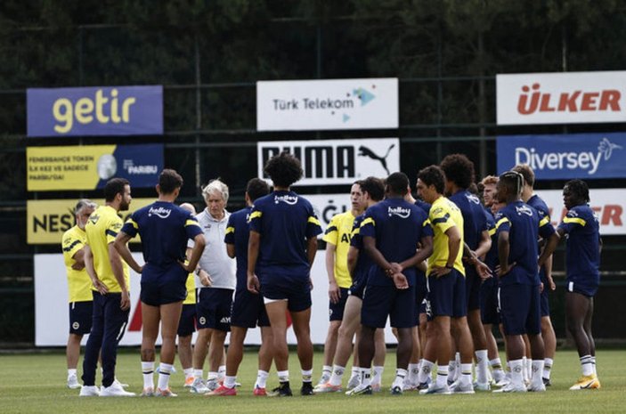 Fenerbahçe'de yeni sezon hazırlıkları nasıl ilerliyor?