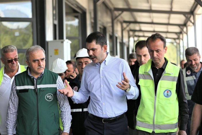 Murat Kurum, Kastamonu'da selden etkilenen 3 ilçede incelemelerde bulundu