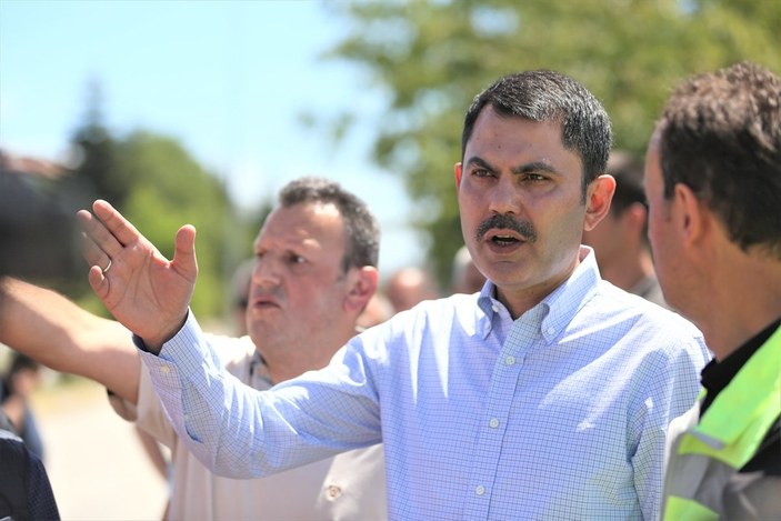 Murat Kurum, Kastamonu'da selden etkilenen 3 ilçede incelemelerde bulundu