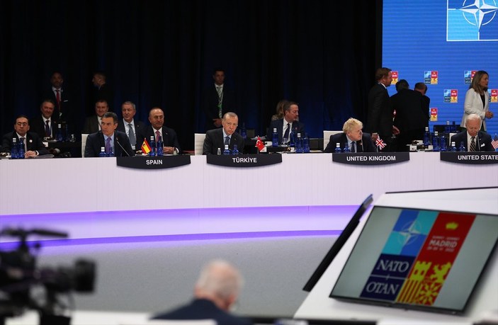 Cumhurbaşkanı Erdoğan, NATO liderlerine 'terörün gerçek yüzü' videosu izletti
