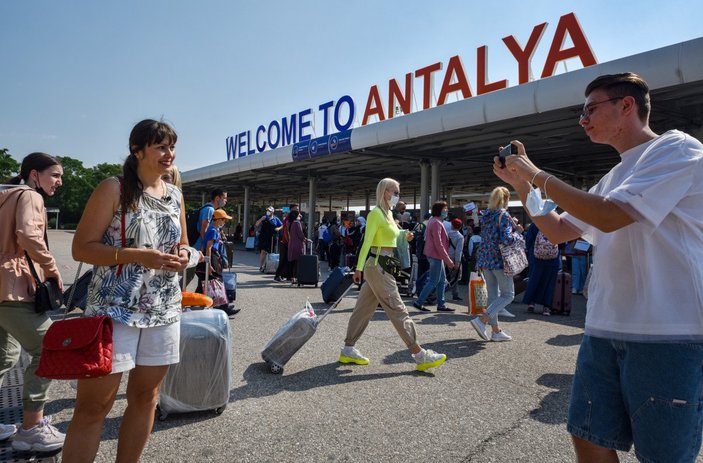 Antalya'ya haziranda 1,8 milyon turist geldi: Zirve'de Almanya var