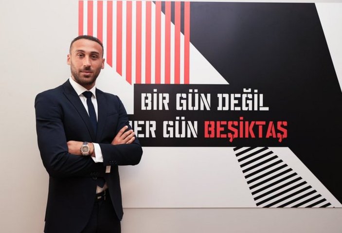 Beşiktaş, Cenk Tosun’u kadrosuna kattığını açıkladı