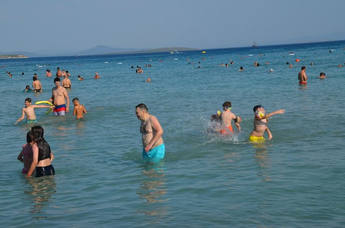 Aydın'daki Altınkum Plajı doldu taştı