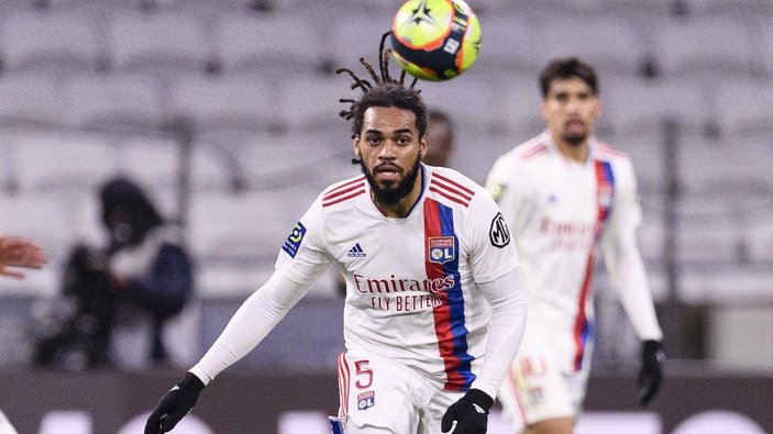 Galatasaray, Denayer'in menajeriyle görüştü