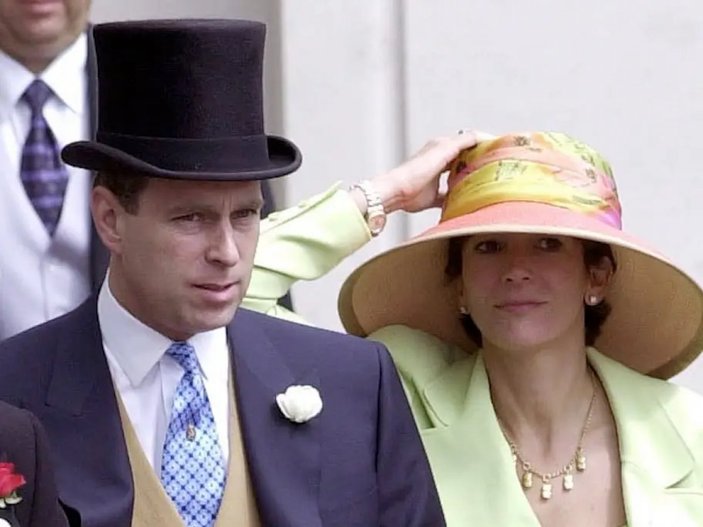 Kraliyet Ailesi'nde Prens Andrew ve Ghislaine Maxwell iddiaları