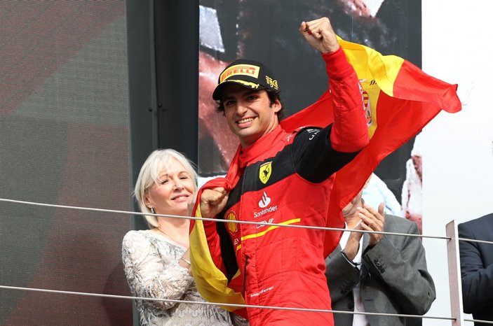 Formula 1 Britanya GP'de kazanan Sainz oldu