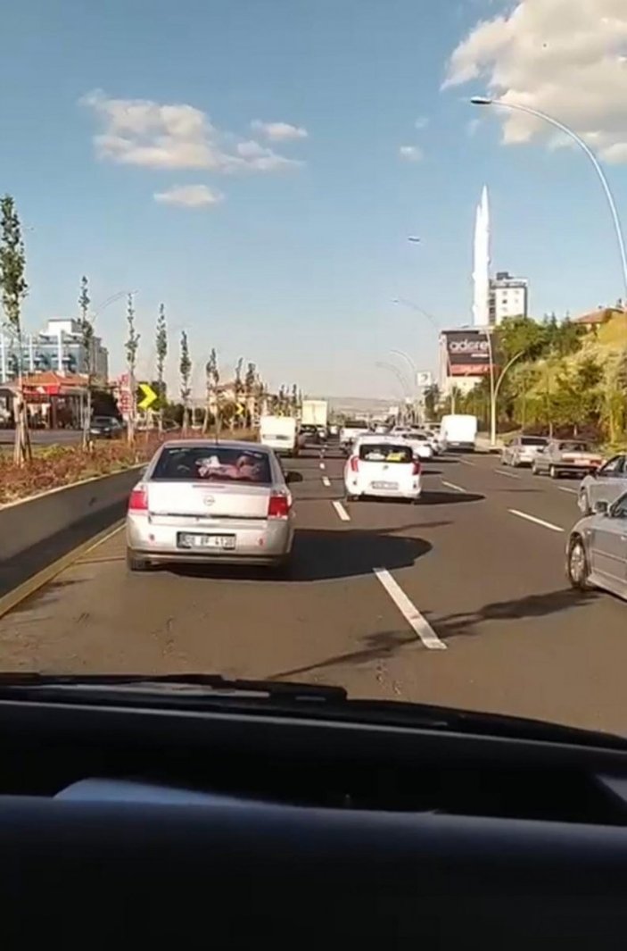 Ankara'da, ambulansa yol vermeyen sürücüler tespit edildi