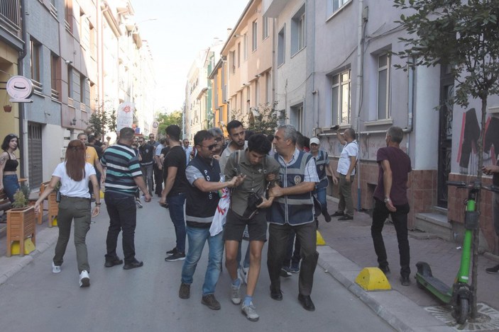 Eskişehir’de izinsiz LGBT yürüyüşü: 10’u da serbest