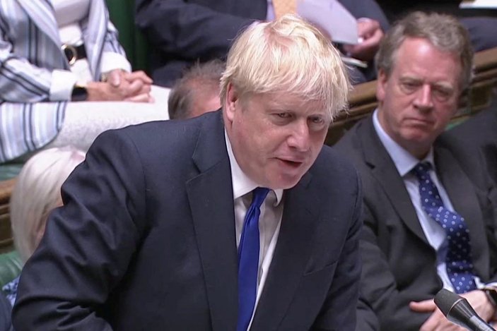 Boris Johnson: Görevime devam edeceğim