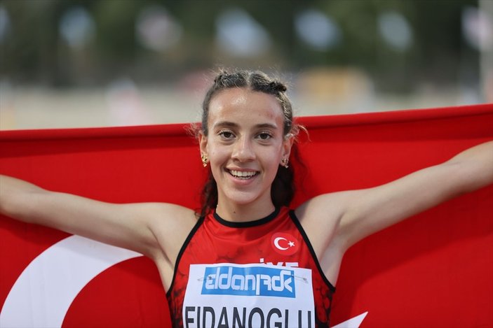 Genç atlet Ayça Fidanoğlu Avrupa ikincisi