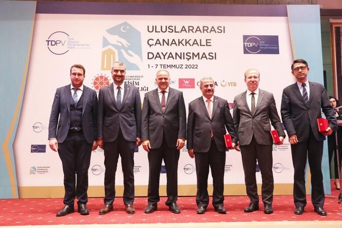 Türk Dünyası Parlamenterler Vakfı'ndan Çanakkale şehitlerimize vefa
