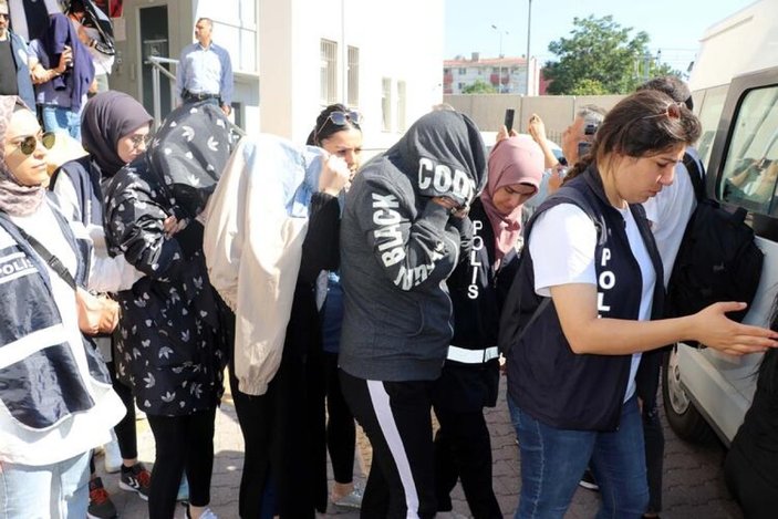 Kayseri'de fuhuş operasyonu: 19'u kadın 27 gözaltı