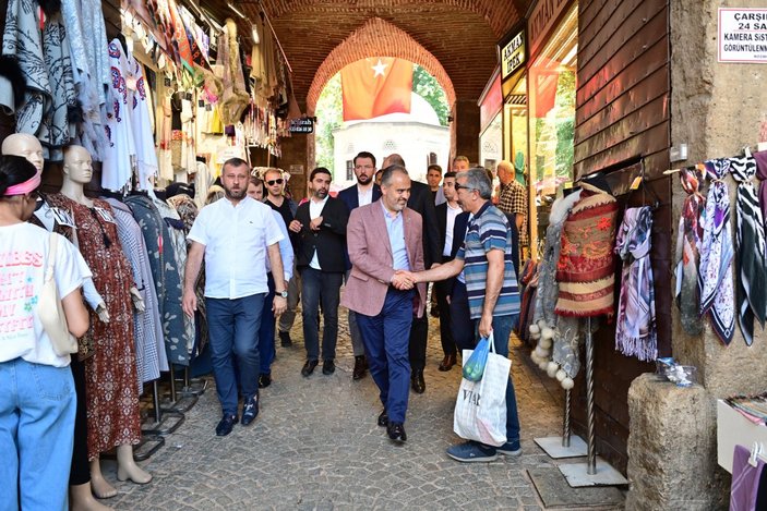Bursa Büyükşehir Belediyesi'nden sosyal belediyecilik örneği: 25 bin aileye destek çeki dağıtıldı
