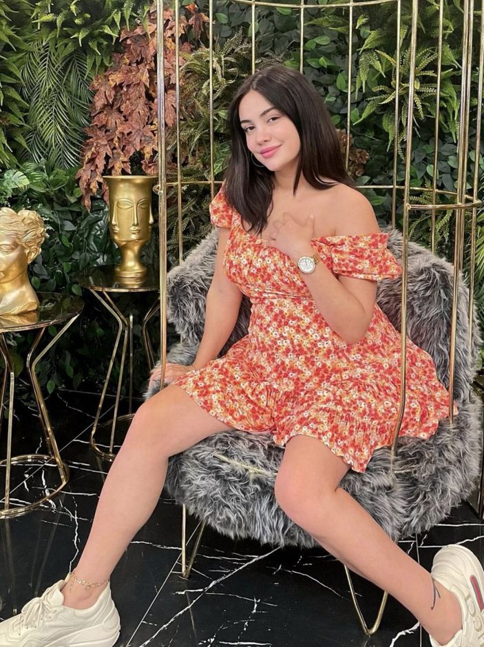 TikTok fenomeni Ece Ronay'dan sürpriz! Sarışın oğlu Miran bebek...